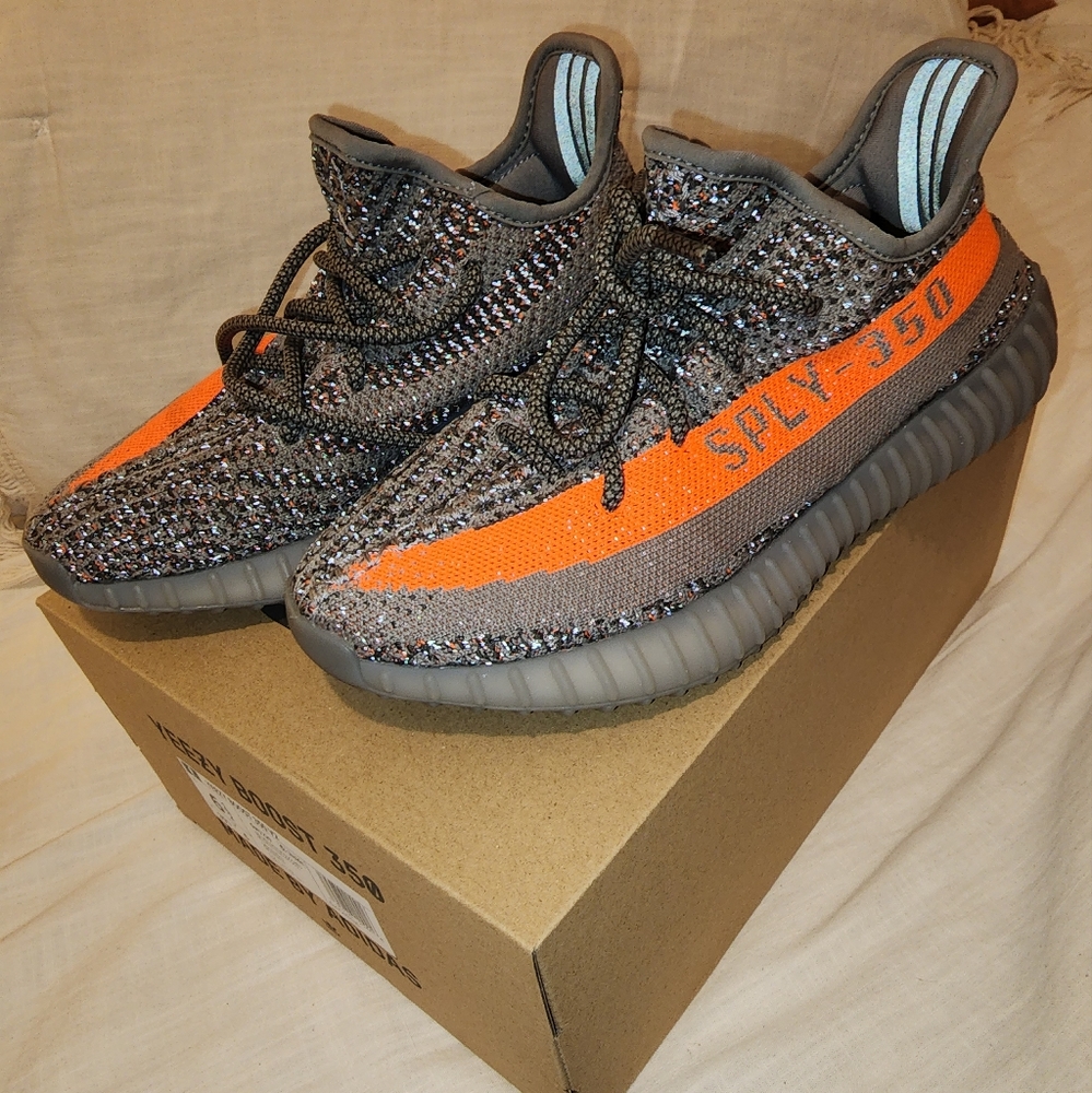 Yeezy 350 V2
